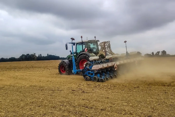 Semoir monograine de précision tournesol, colza, betteraves