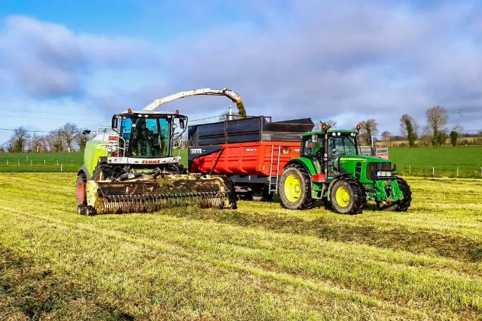 Ensilage d'herbe en pick-up 4.5 m