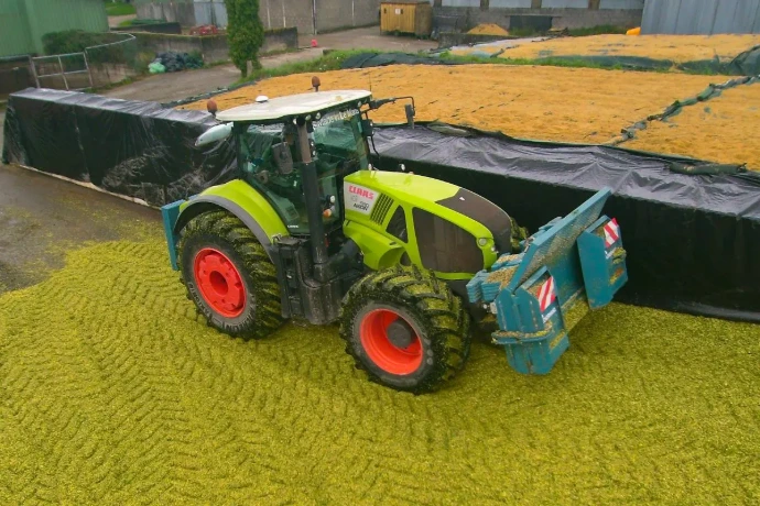 Confection des silos avec lame