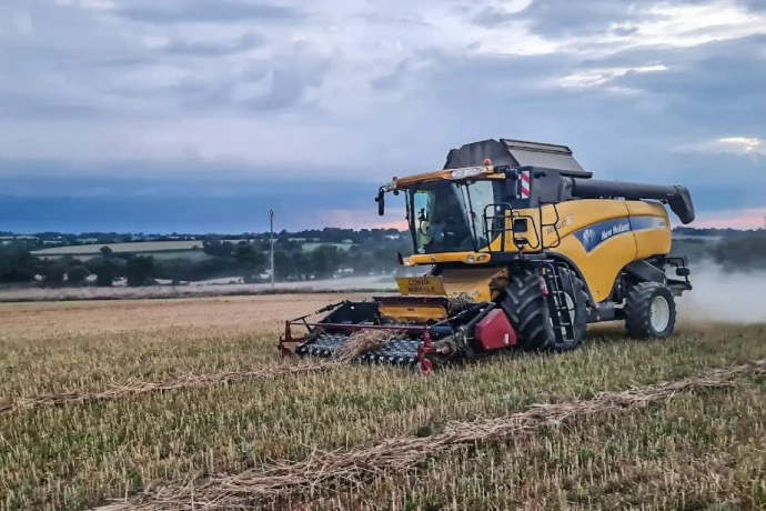 Récolte au pick-up à tapis